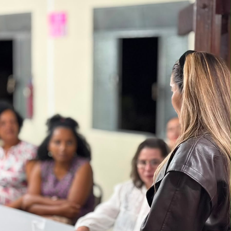 Flávia Castro na campanha — foto 4 de 16